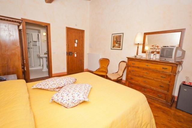 La Locanda Del Borgo Pietralunga  Room photo